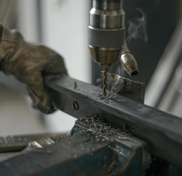 UCS Metal, Kaynaklı İmalat, Lazer Kesim, Elektrostatik Toz Boya, Abkant Büküm, Çelik Konstrüksiyon, Makas Kesim, Kesim Büküm, Elektrik Pano İmalatı, Mobil Atık Getirme Merkezi, Sac Köşk İmalatı, Pelet Soba İmalatı, Ateş Çukuru, Mangal İmalatı, Metal 3D Tablo, Romork İmalatı, Özel Metal Tasarım, Bahçe Korkuluğu