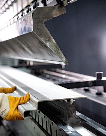 UCS Metal, Kaynaklı İmalat, Lazer Kesim, Elektrostatik Toz Boya, Abkant Büküm, Çelik Konstrüksiyon, Makas Kesim, Kesim Büküm, Elektrik Pano İmalatı, Mobil Atık Getirme Merkezi, Sac Köşk İmalatı, Pelet Soba İmalatı, Ateş Çukuru, Mangal İmalatı, Metal 3D Tablo, Romork İmalatı, Özel Metal Tasarım, Bahçe Korkuluğu